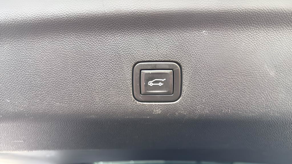 Used 2022 Chevrolet Tahoe RST AWD/4WD image 21