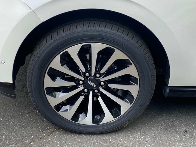 Used 2023 Lincoln Navigator L Reserve AWD/4WD image 6