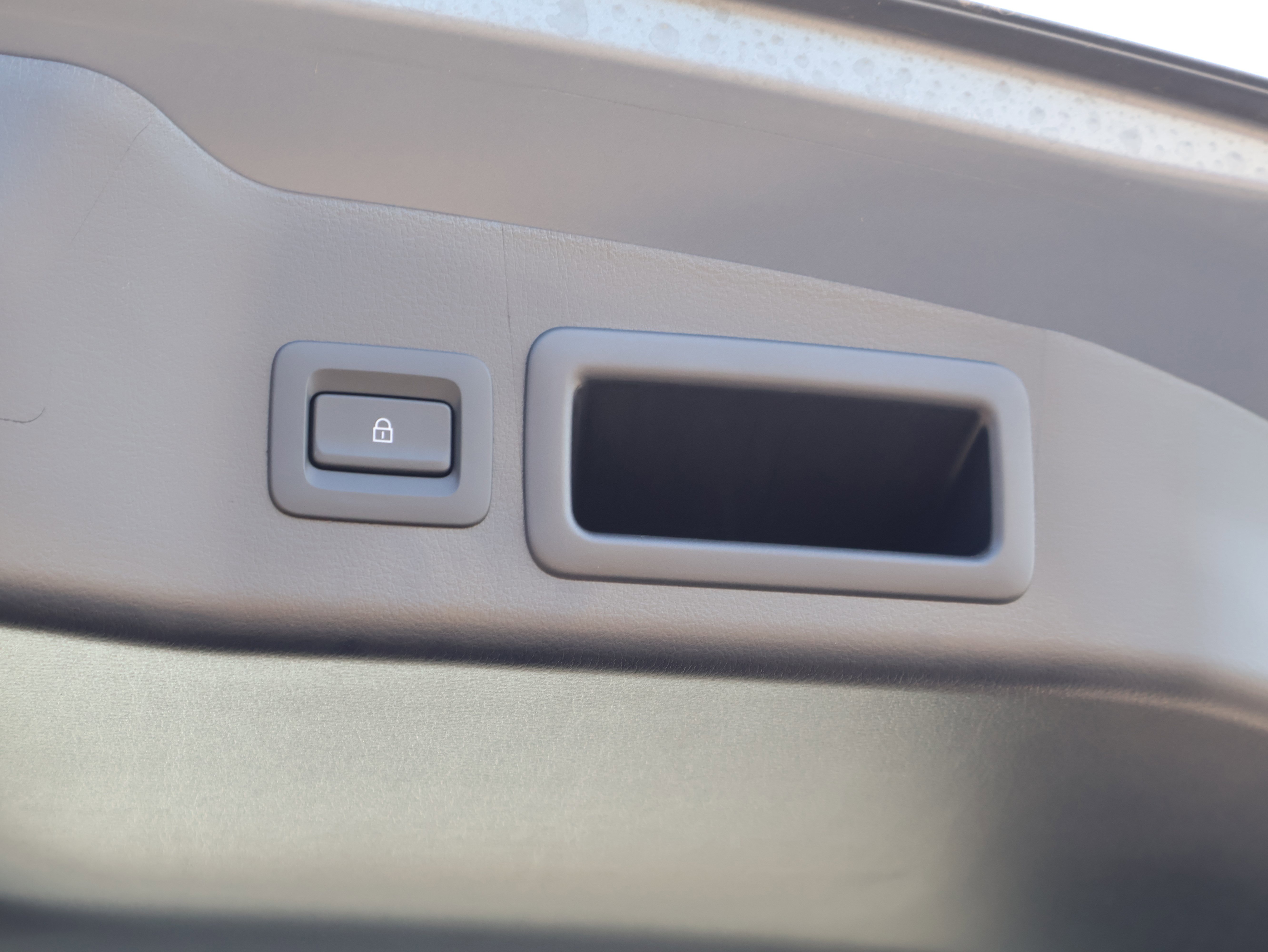 Certified 2025 MAZDA MAZDA3 Carbon image 20