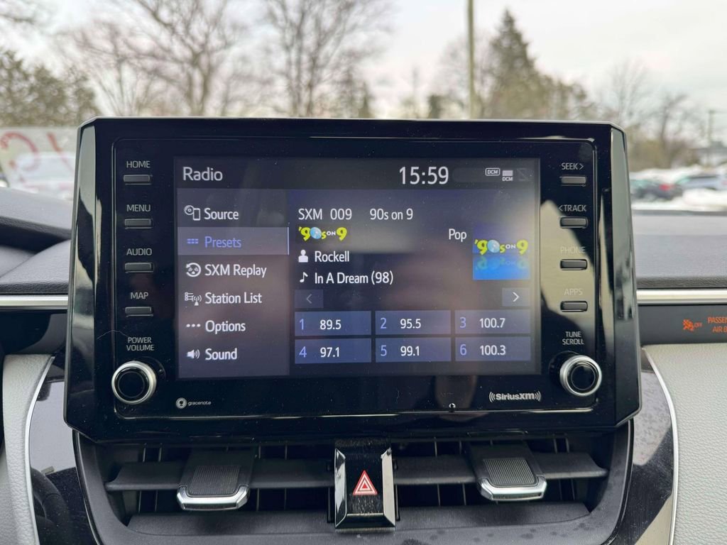 Used 2022 Toyota Corolla SE image 26