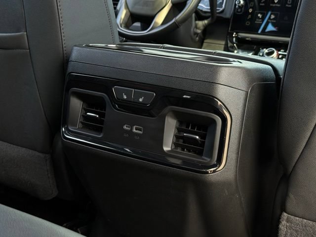 Used 2025 GMC Sierra 3500 AT4 w/ AT4 Premium Plus Package AWD/4WD image 22