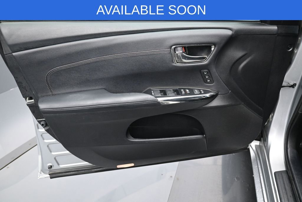Used 2017 Toyota Avalon Touring w/ Carpet Mat Package FWD image 11