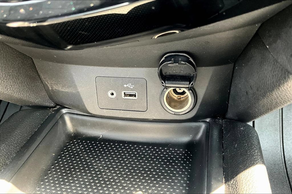Used 2019 Nissan Rogue SV AWD/4WD image 13