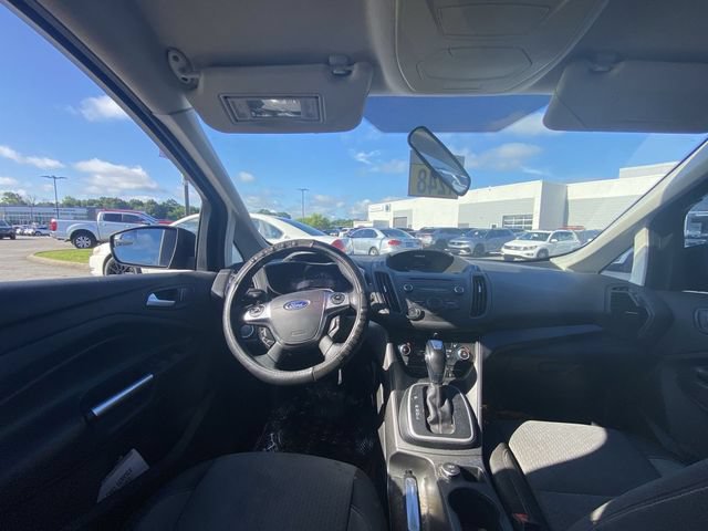 Used 2017 Ford C-MAX SE w/ Interior Protection Package FWD image 4