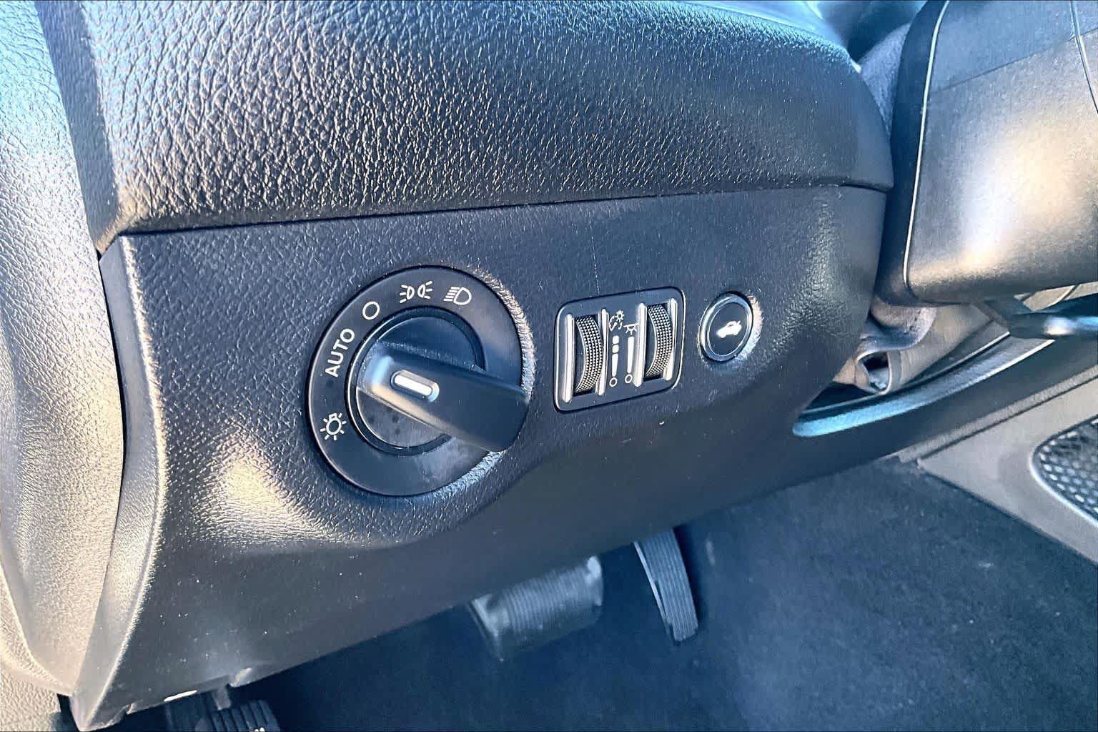Used 2023 Dodge Challenger GT RWD image 28