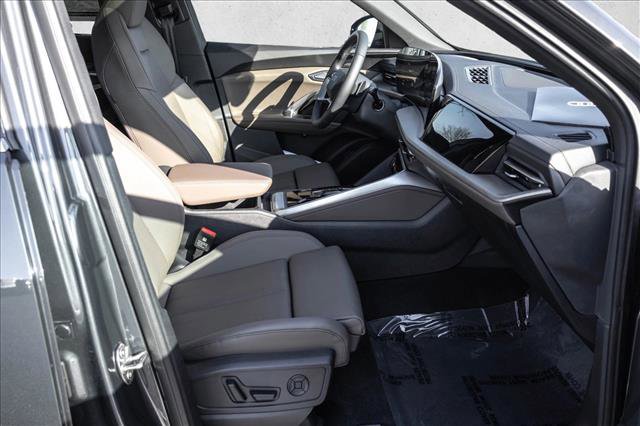 Certified 2025 Audi Q5 Premium Plus image 26