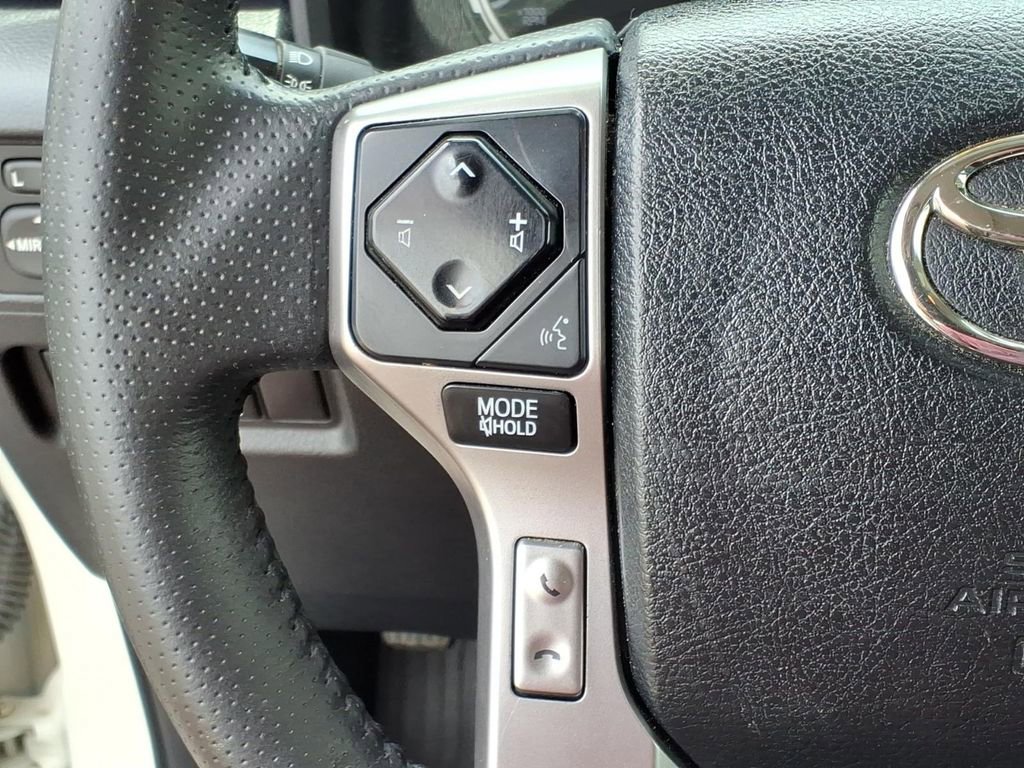 Used 2021 Toyota 4Runner Limited AWD/4WD image 18