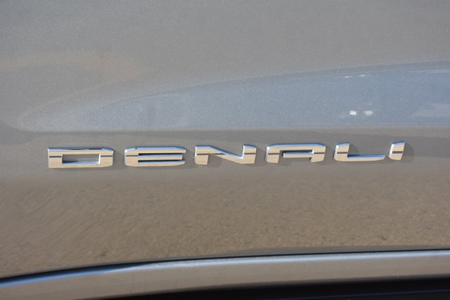 Used 2023 GMC Sierra 1500 Denali w/ Denali Reserve Package AWD/4WD image 12