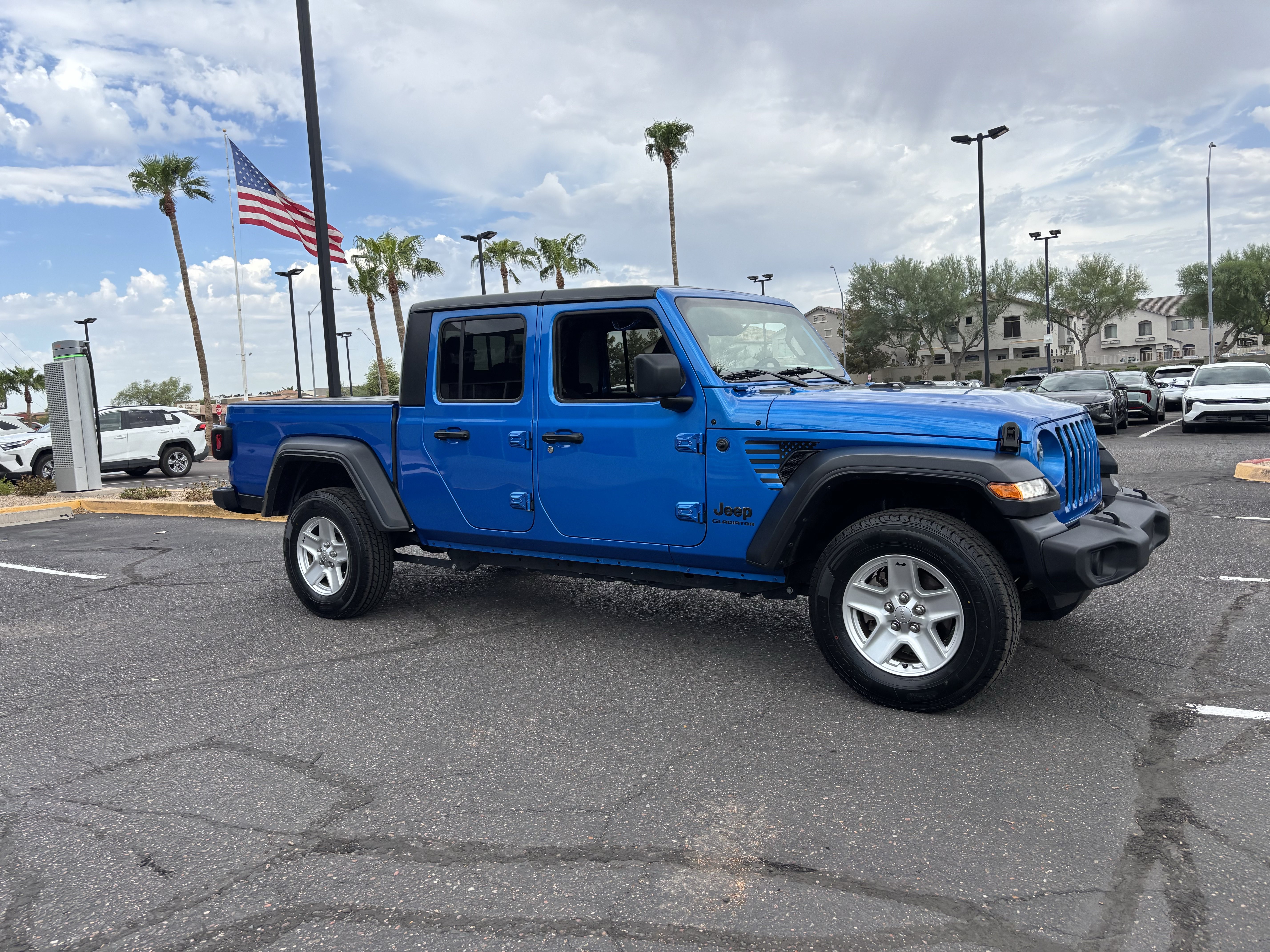Used 2020 Jeep Gladiator Sport w/ Quick Order Package 24S AWD/4WD image 31