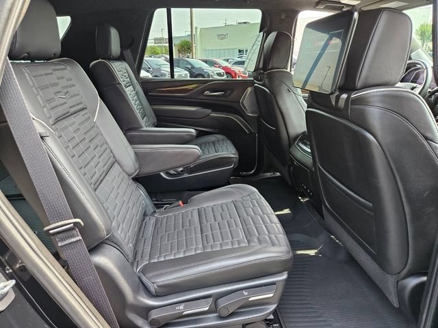 Used 2023 Cadillac Escalade Premium Luxury Platinum AWD/4WD image 19