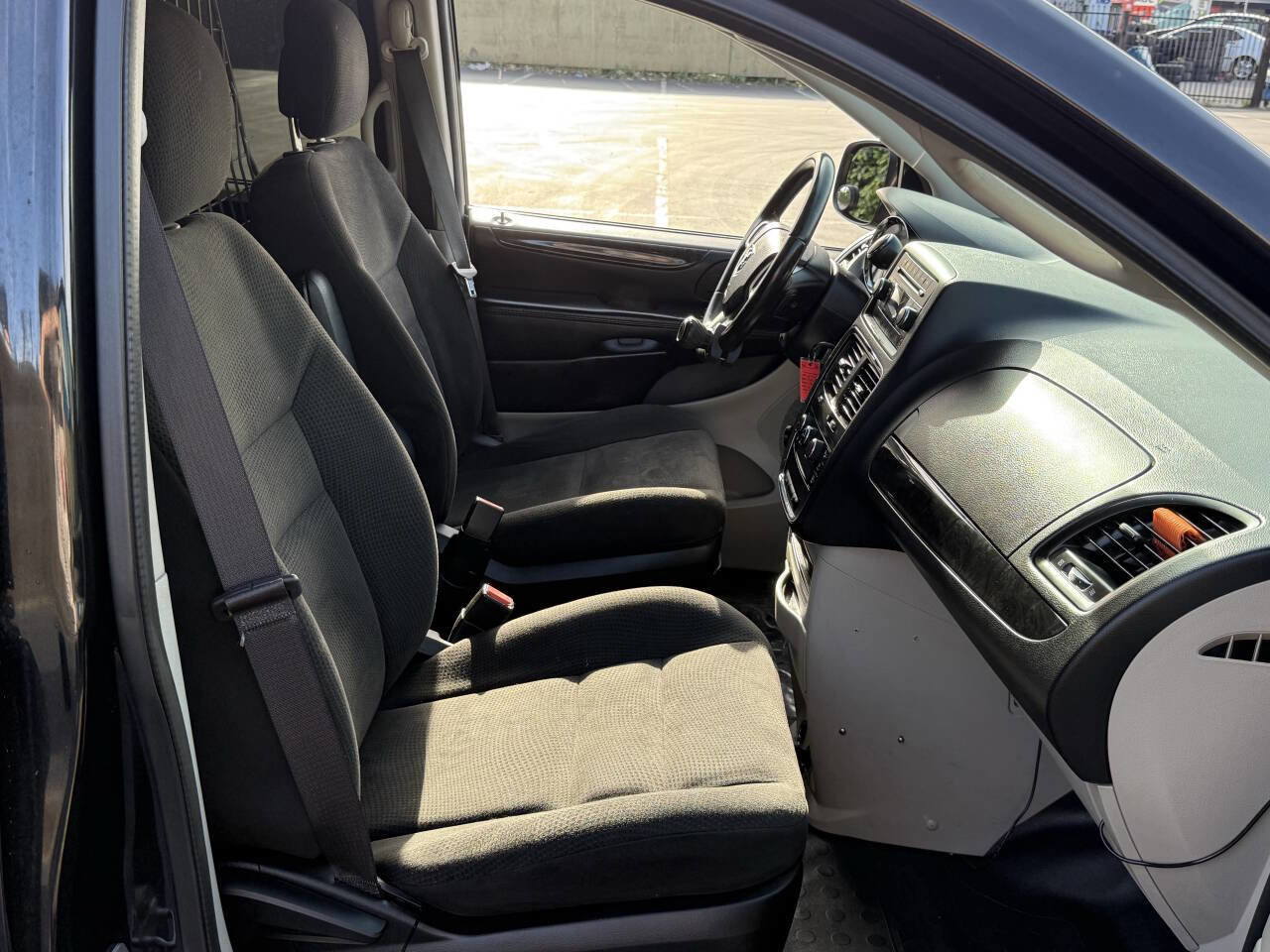 Used 2015 RAM C/V Tradesman w/ UConnect Hands-Free Group FWD image 14
