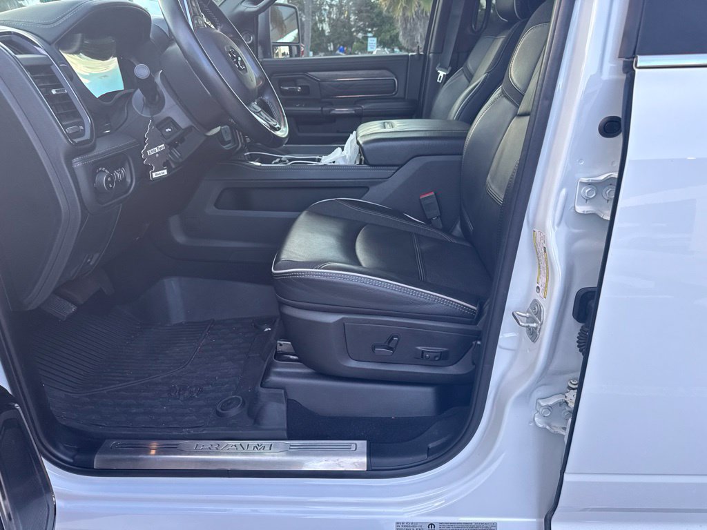 Used 2025 RAM 2500 Limited w/ Towing Technology Group AWD/4WD image 21