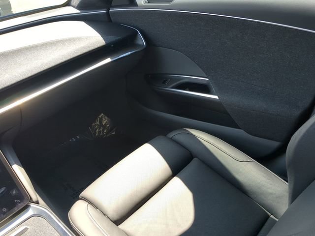 Used 2024 Lucid Air Pure RWD image 15