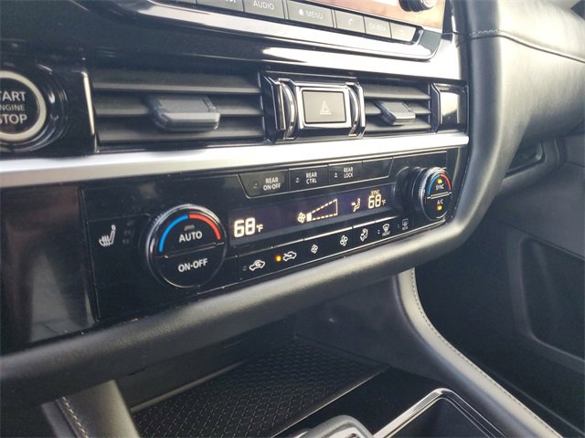 Used 2024 Nissan Pathfinder SV image 23