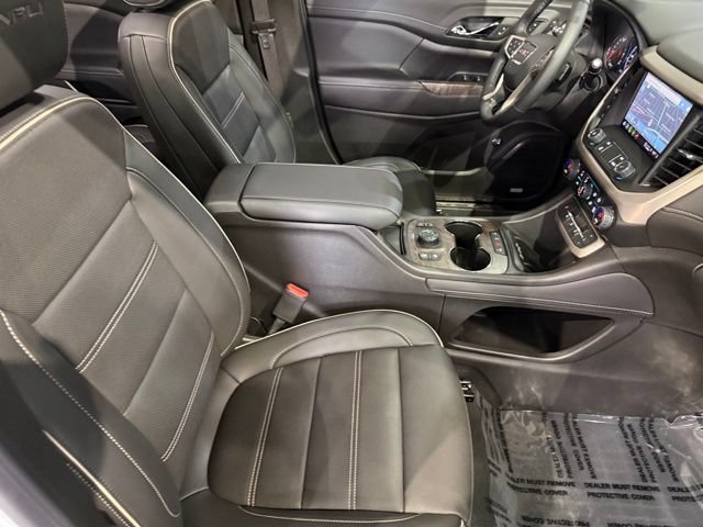 Used 2023 GMC Acadia Denali w/ Denali Ultimate Package AWD/4WD image 24