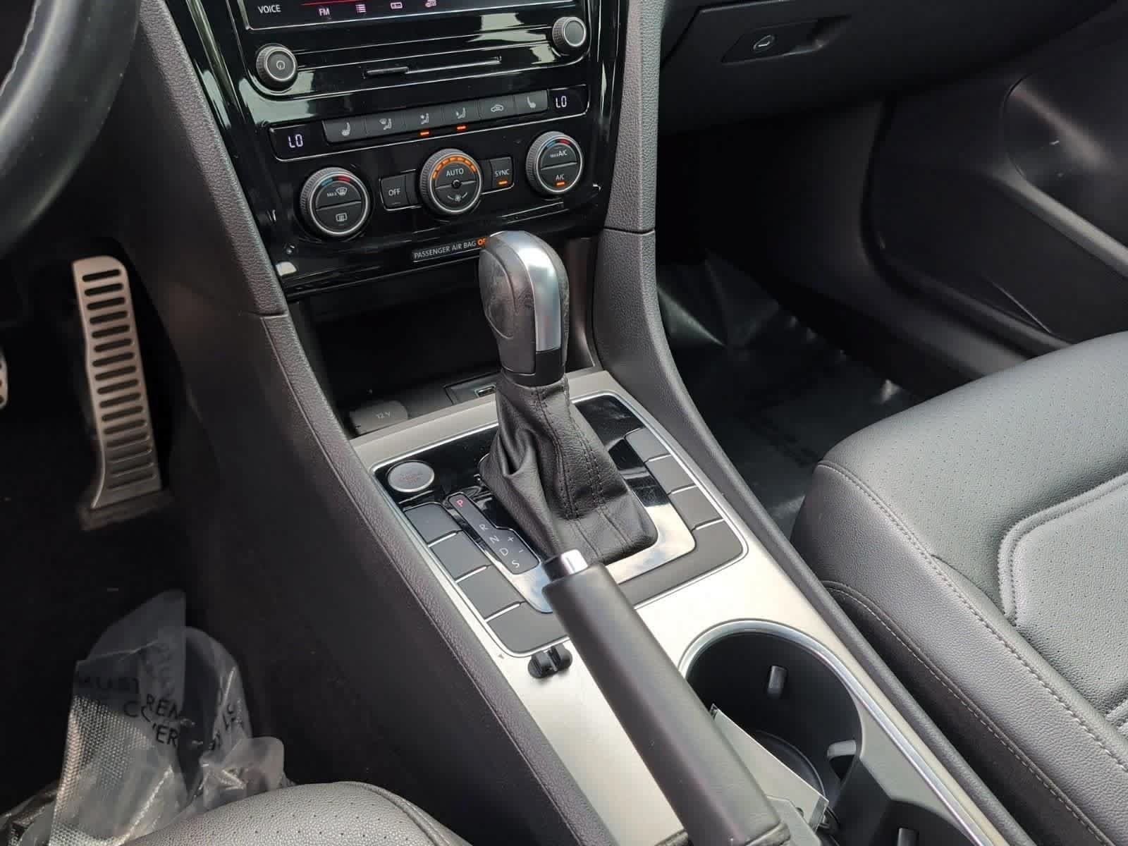 Used 2021 Volkswagen Passat 2.0T R-Line w/ Luggage Net & Mats Package FWD image 21