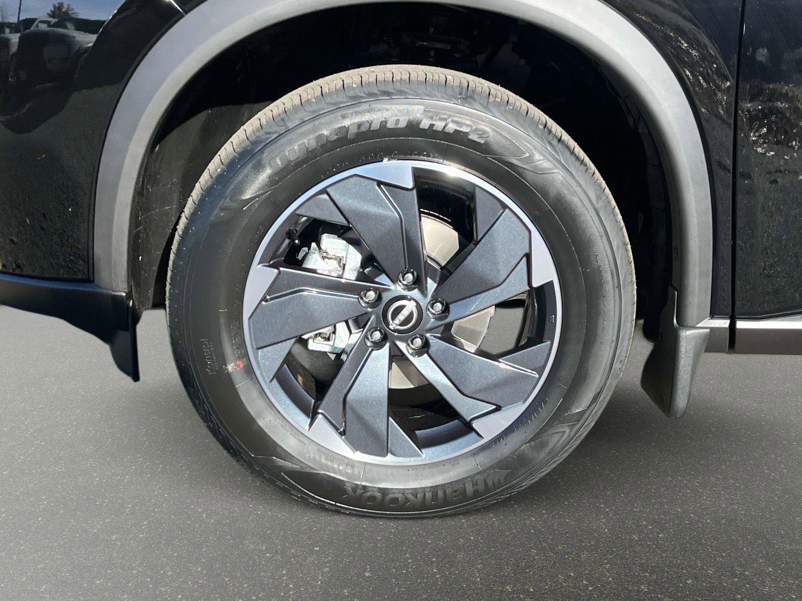 New 2026 Nissan Rogue SV w/ SV Premium Package image 9