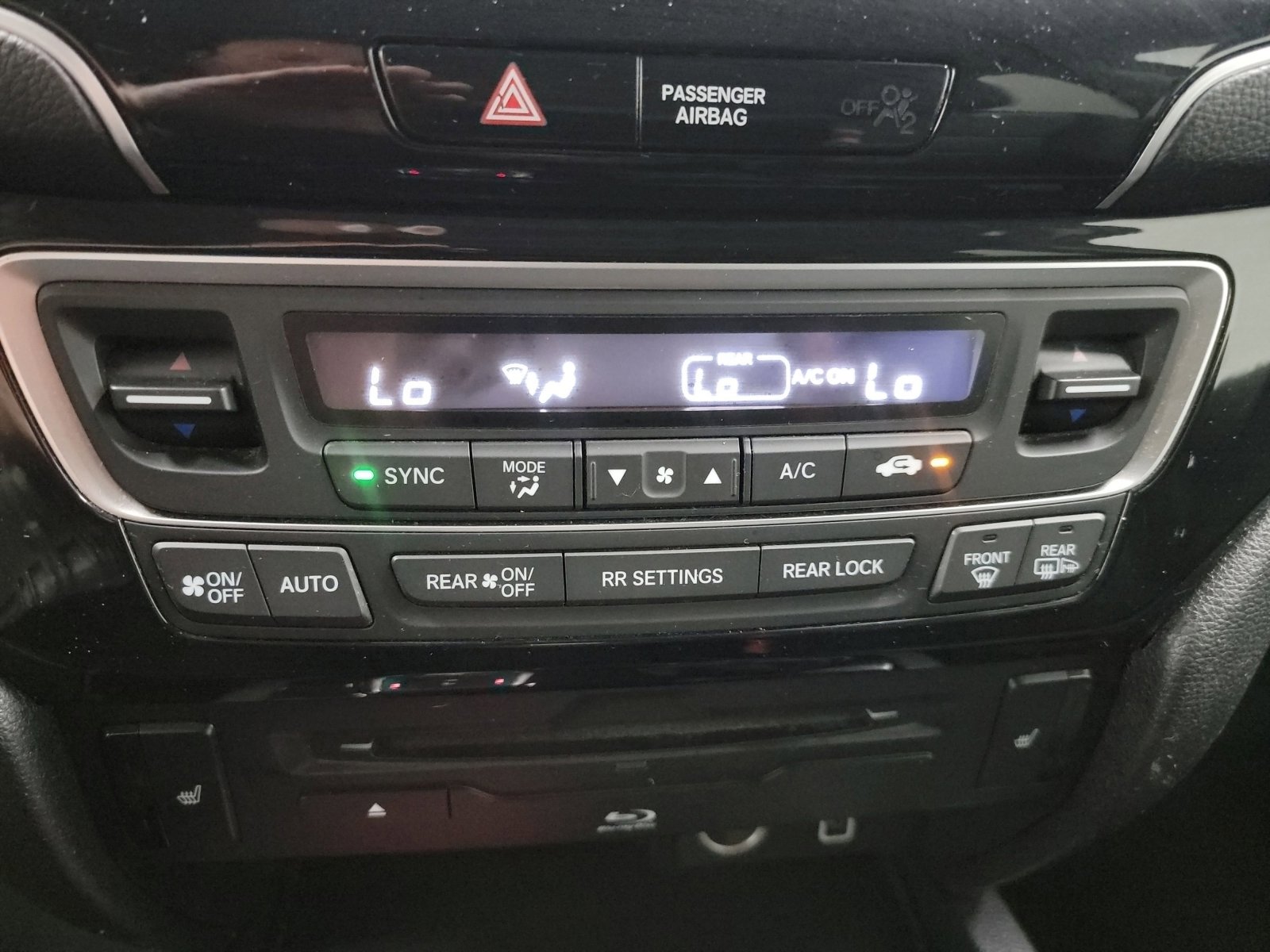 Used 2020 Honda Pilot Touring image 21