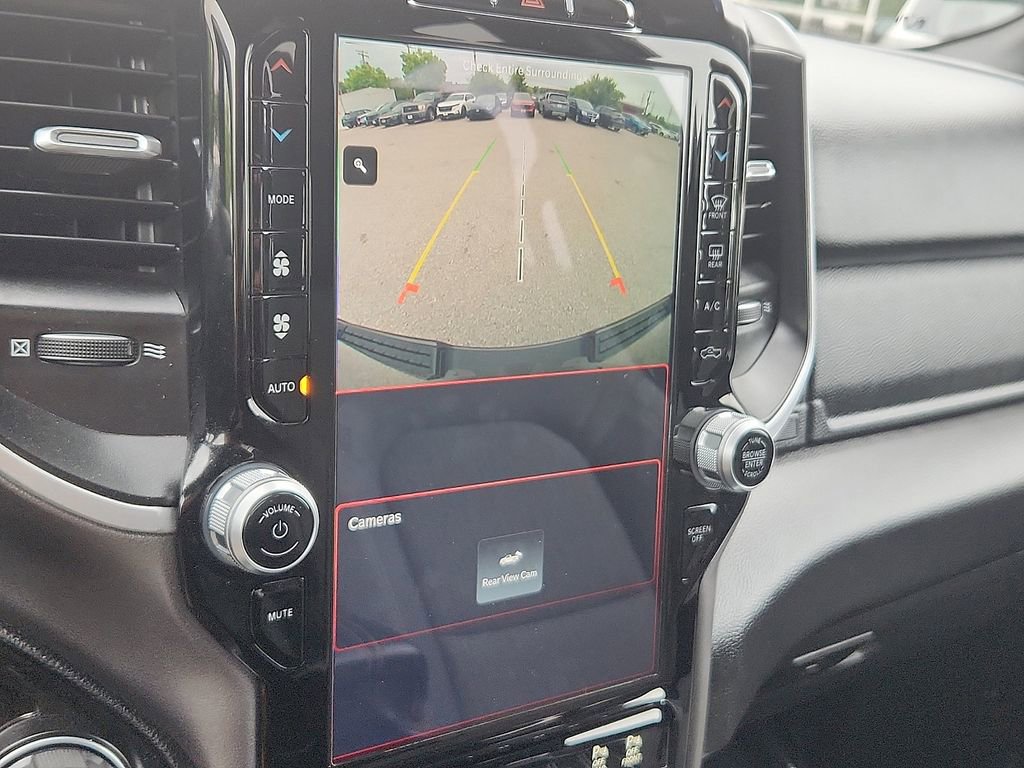Used 2022 RAM 1500 Big Horn AWD/4WD image 14