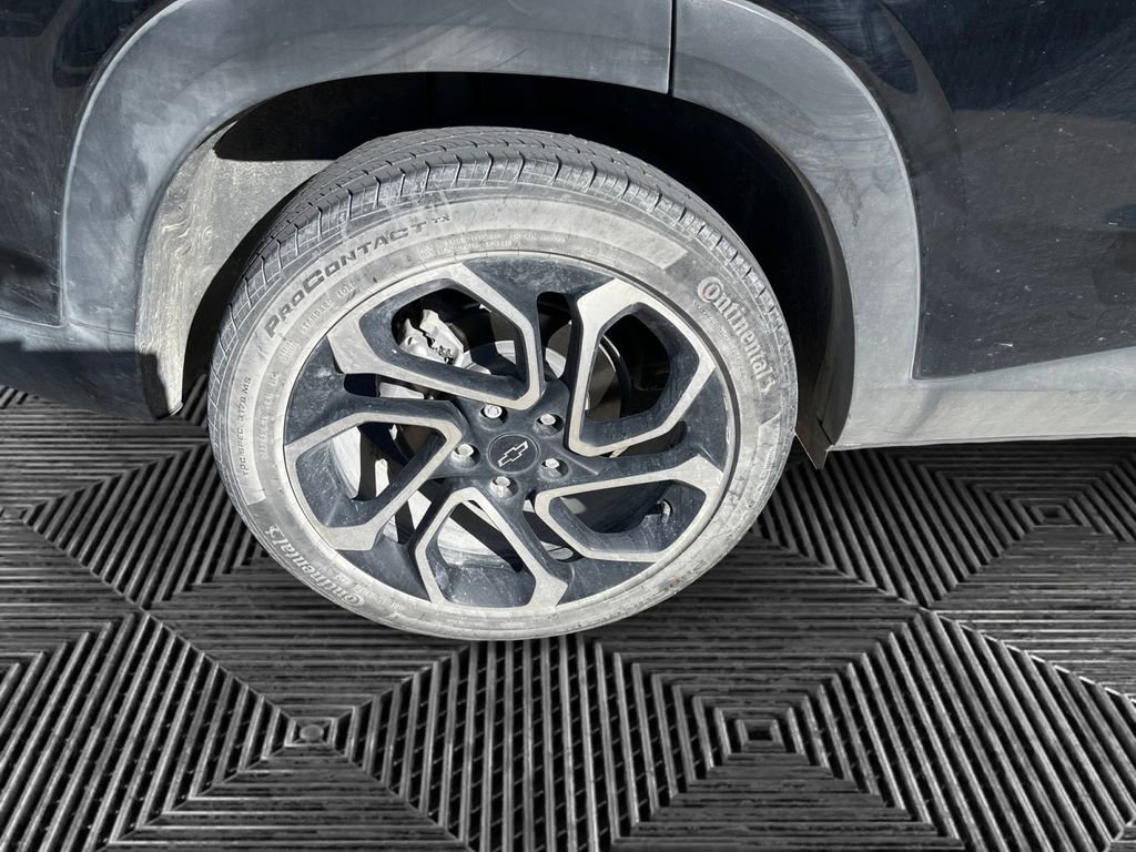 Certified 2025 Chevrolet Trax RS w/ Sunroof Package image 18
