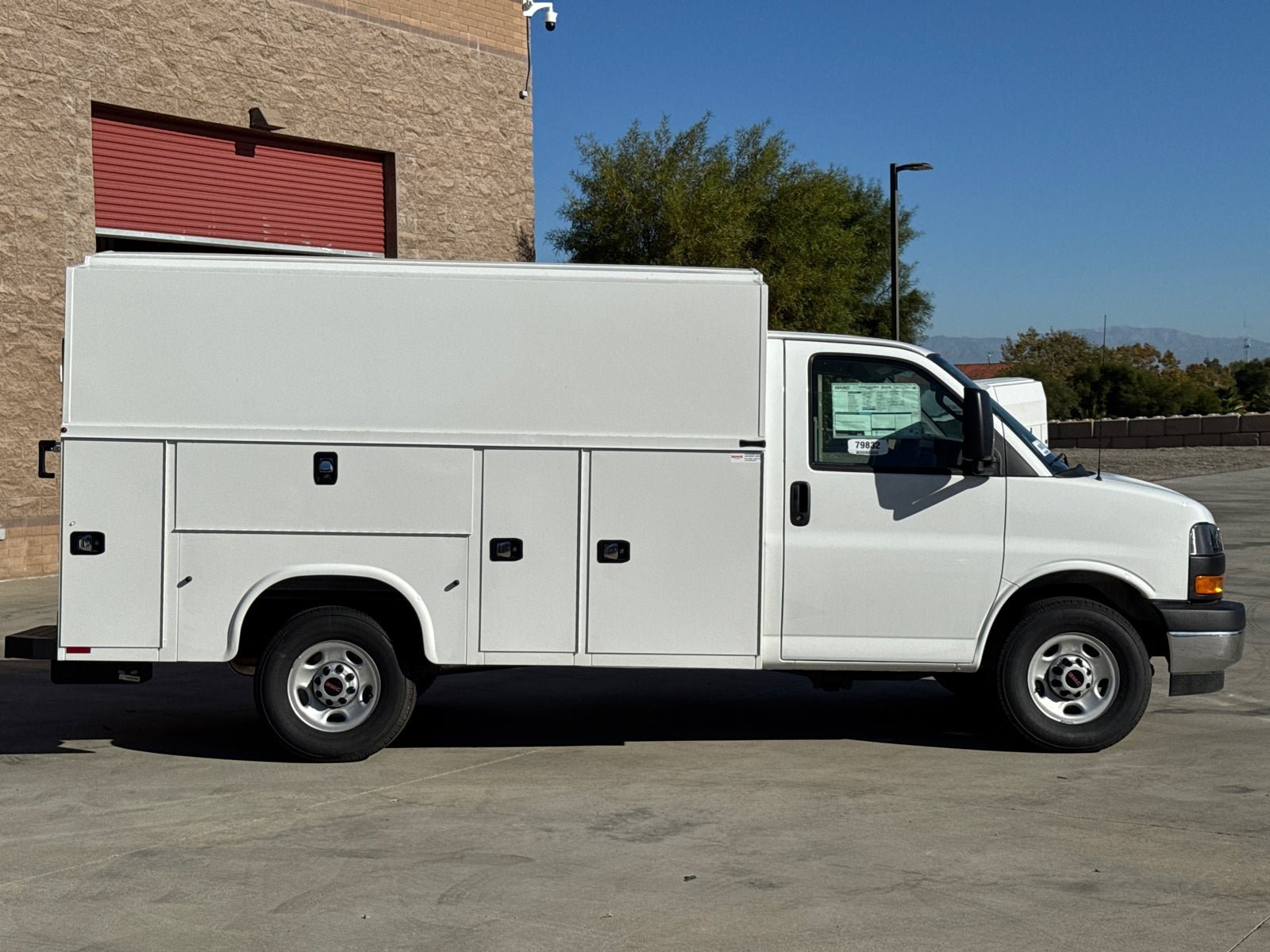 New 2025 GMC Savana 3500 w/ Power Convenience Package RWD image 7