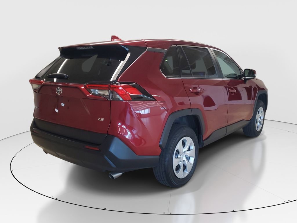 Used 2023 Toyota RAV4 LE image 7