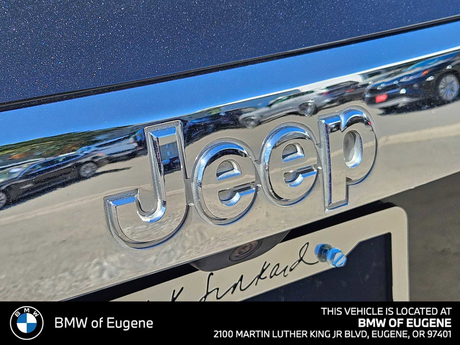 Used 2012 Jeep Grand Cherokee SRT8 w/ Luxury Group II AWD/4WD image 16