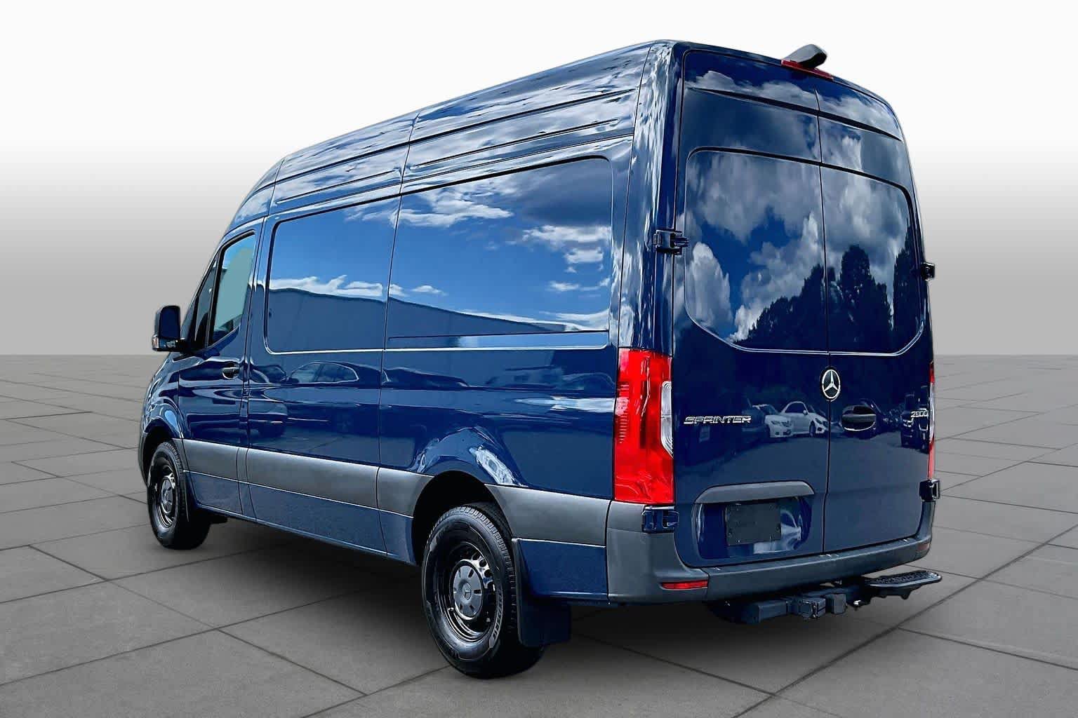 Used 2024 Mercedes-Benz Sprinter 2500 image 12