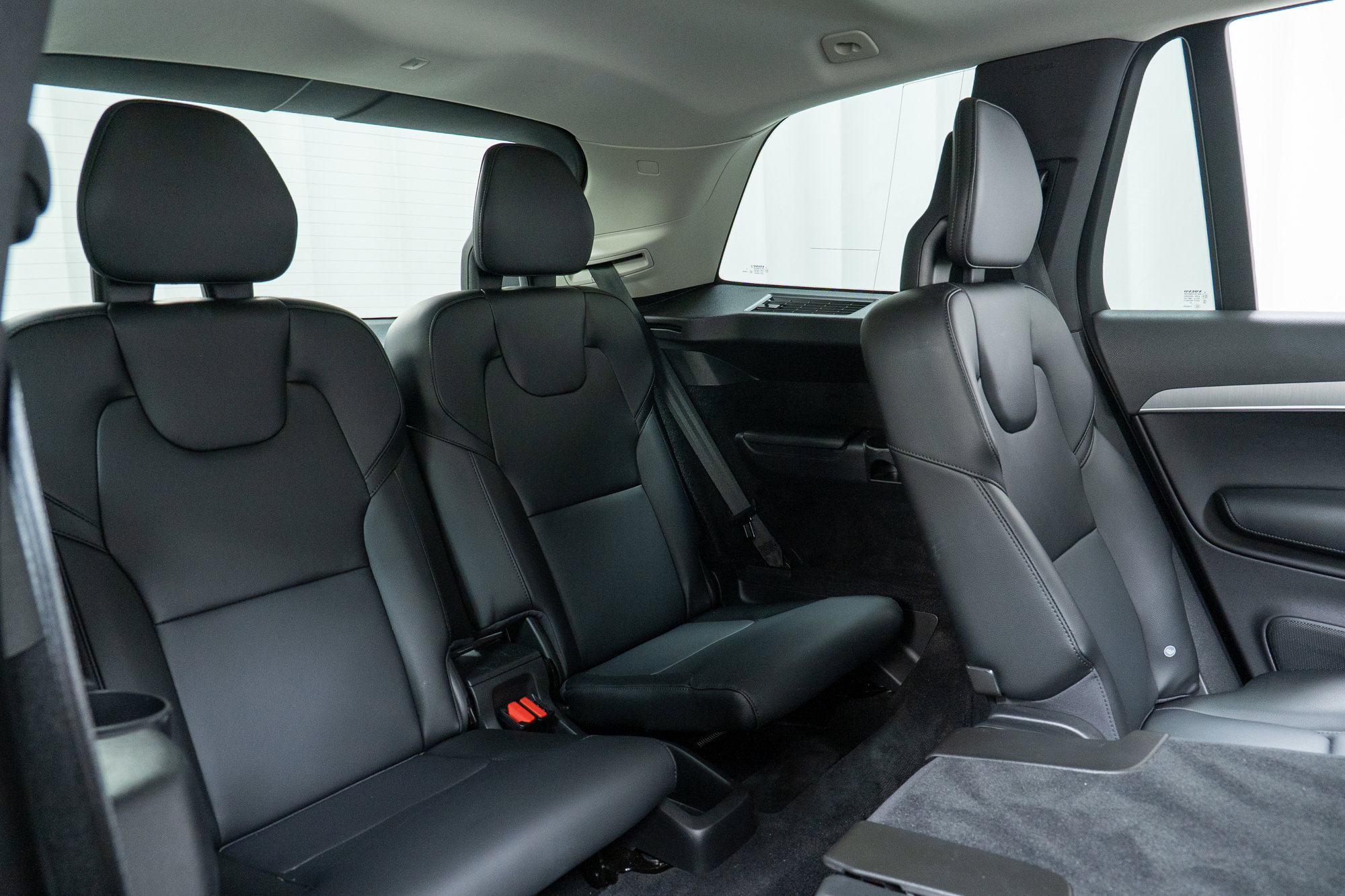 Used 2023 Volvo XC90 B5 Core w/ Protection Package Premier image 25