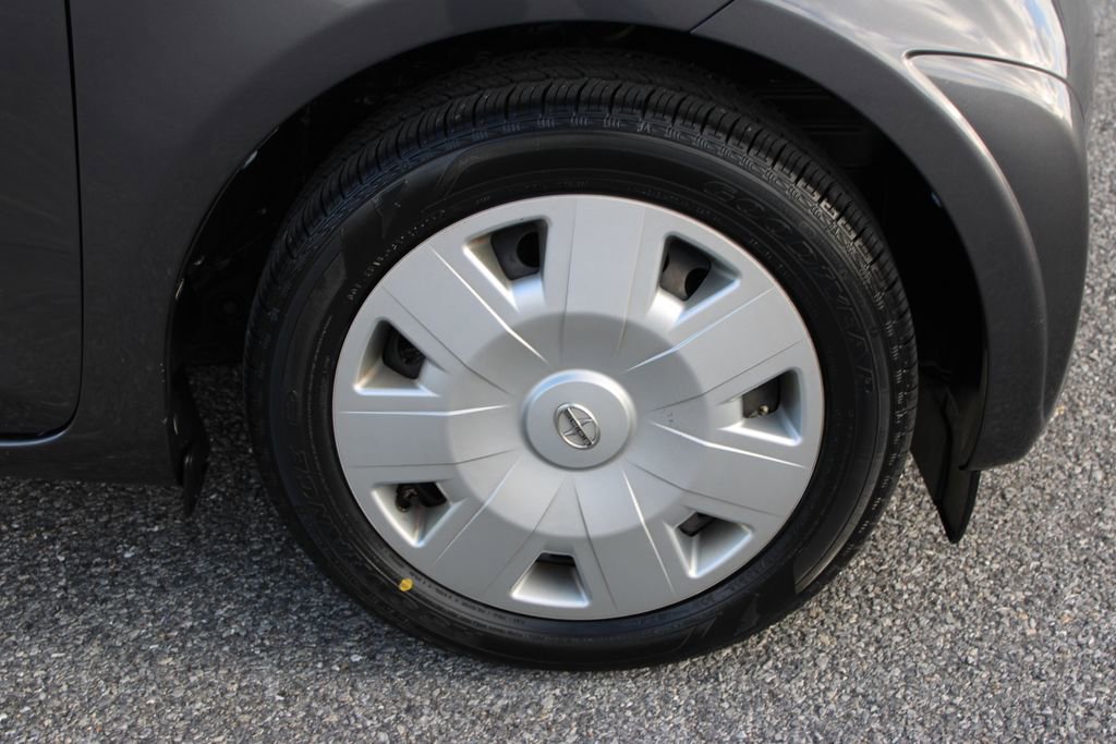 Used 2013 Scion iQ image 27
