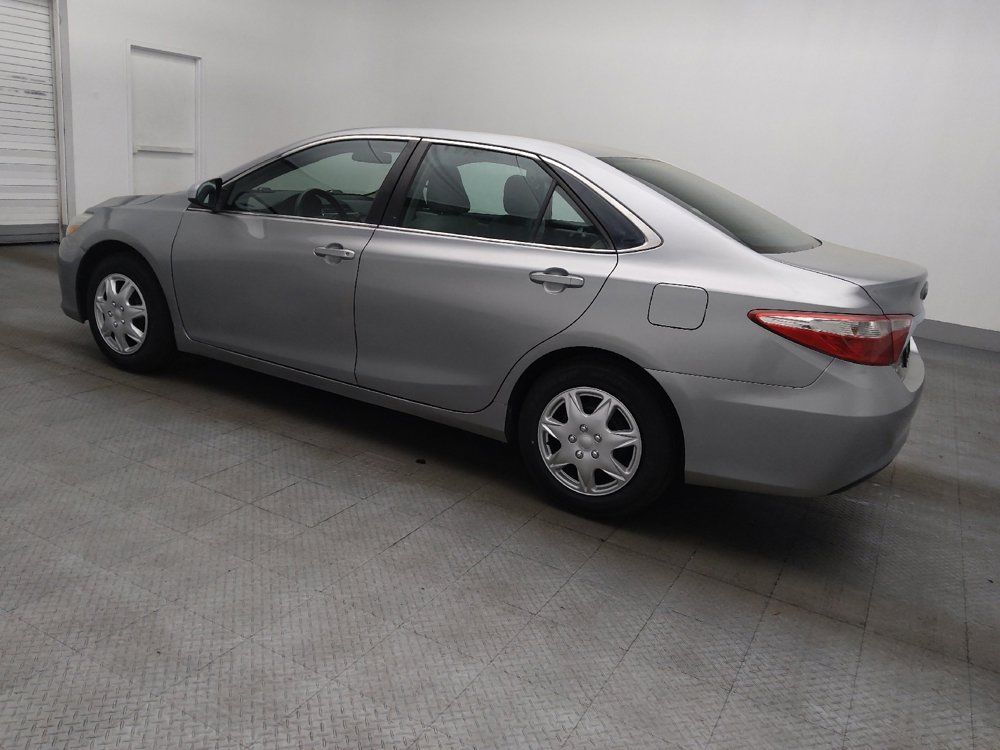 Used 2016 Toyota Camry LE FWD image 3