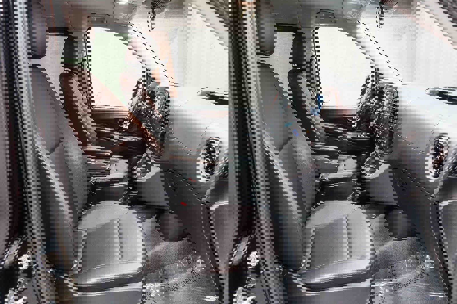 Used 2023 Mercedes-Benz Metris Passenger image 18