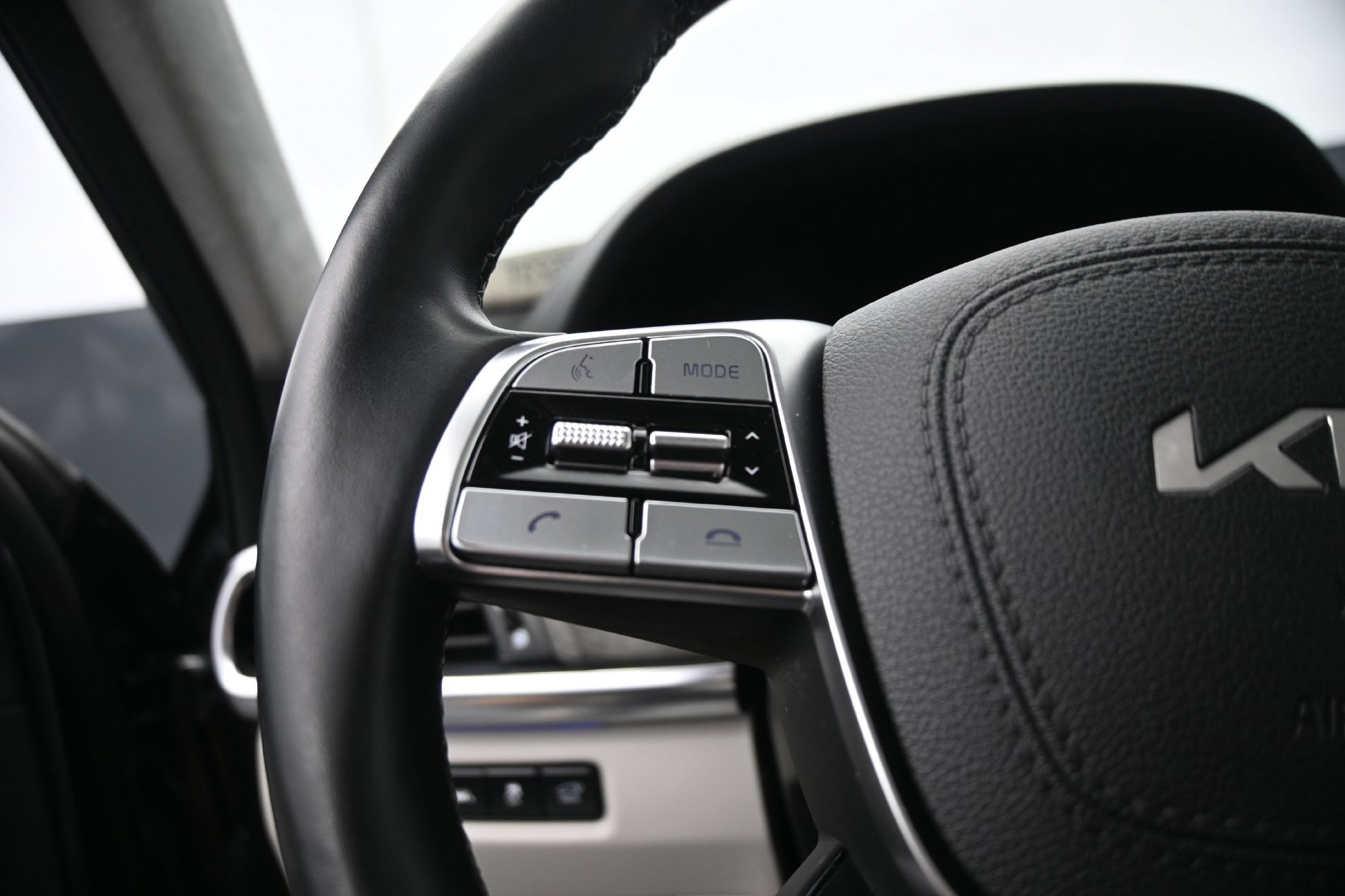 Used 2022 Kia Telluride SX w/ SX Prestige Package AWD/4WD image 24