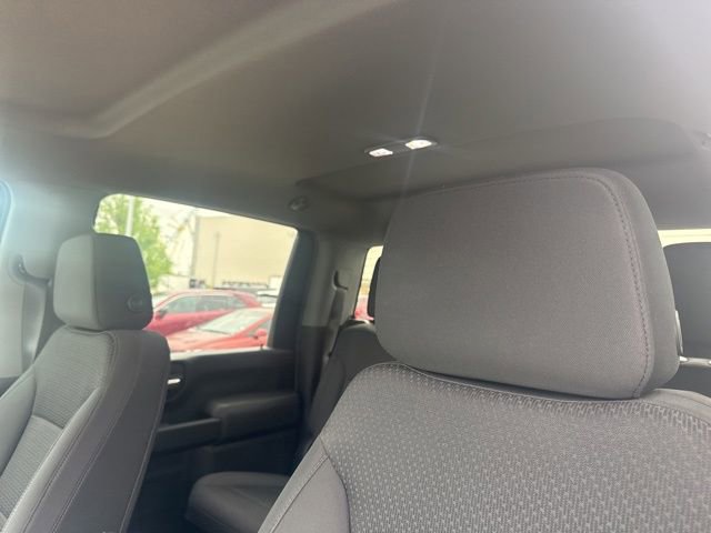 Used 2022 Chevrolet Silverado 2500 Custom w/ Custom Convenience Package AWD/4WD image 9