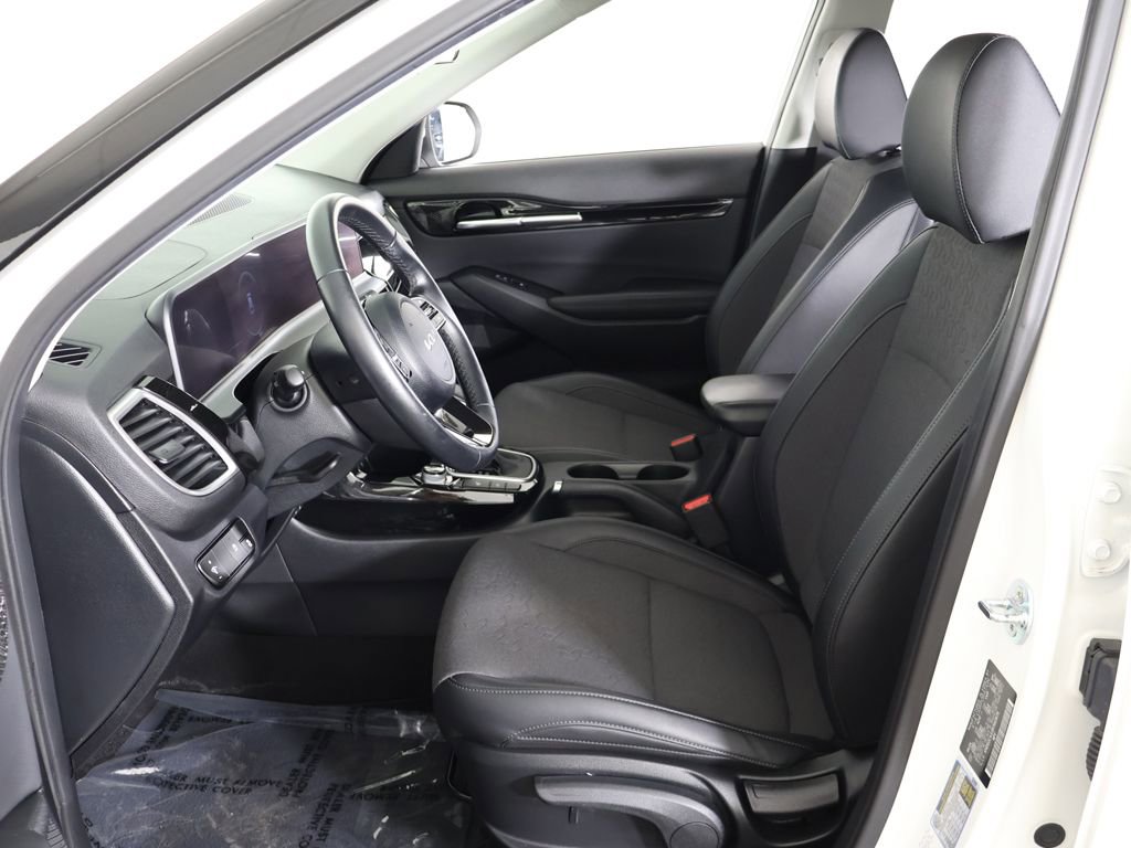 Used 2024 Kia Seltos S image 28