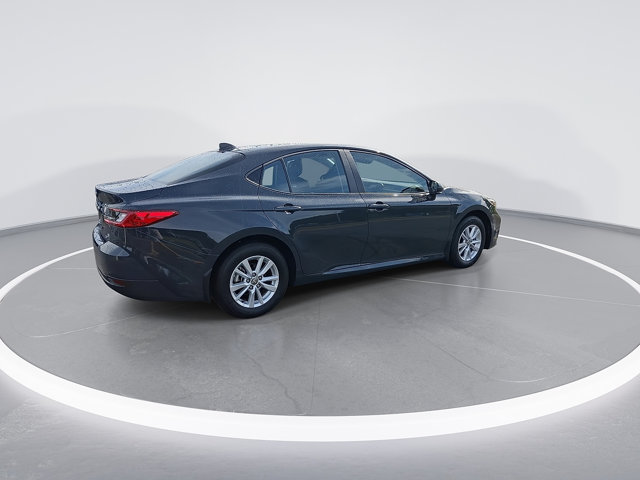 Used 2025 Toyota Camry LE AWD/4WD image 8