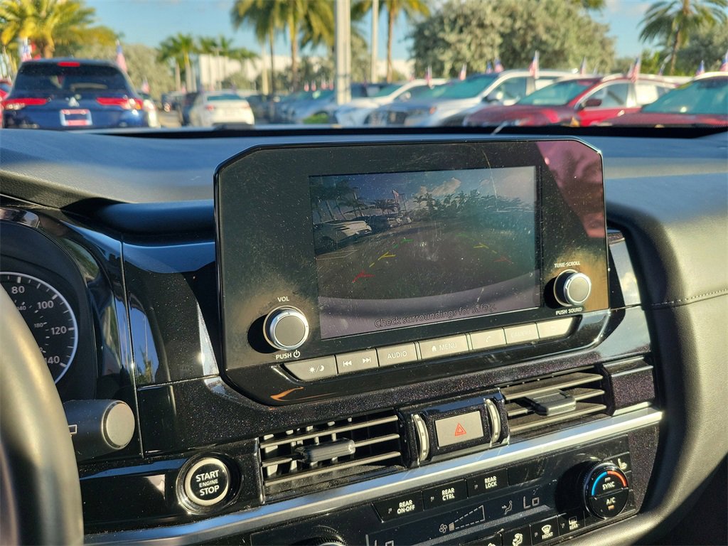 Certified 2024 Nissan Pathfinder SV image 21