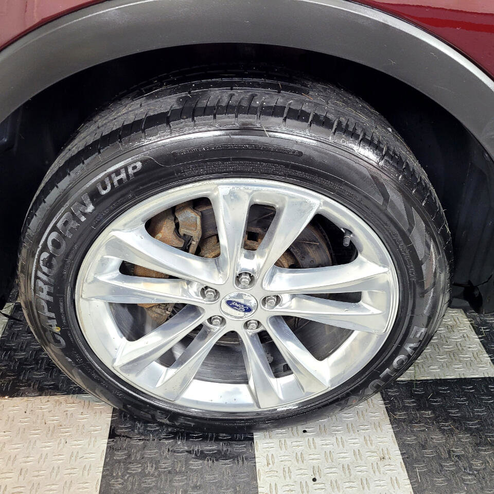 Used 2018 Ford Explorer XLT w/ Equipment Group 202A image 32