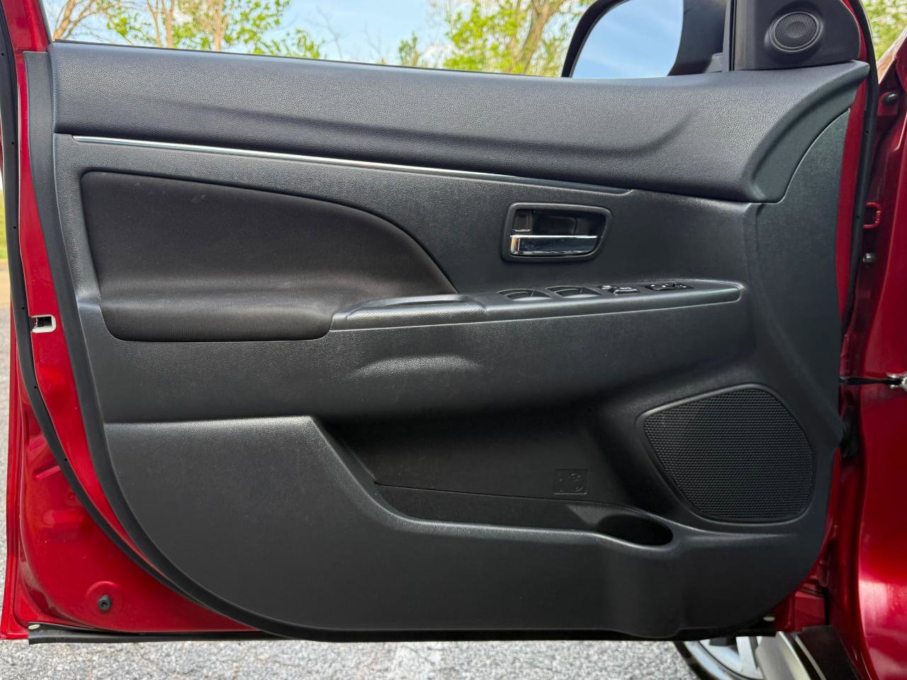 Used 2020 Mitsubishi Outlander Sport SE AWD/4WD image 17