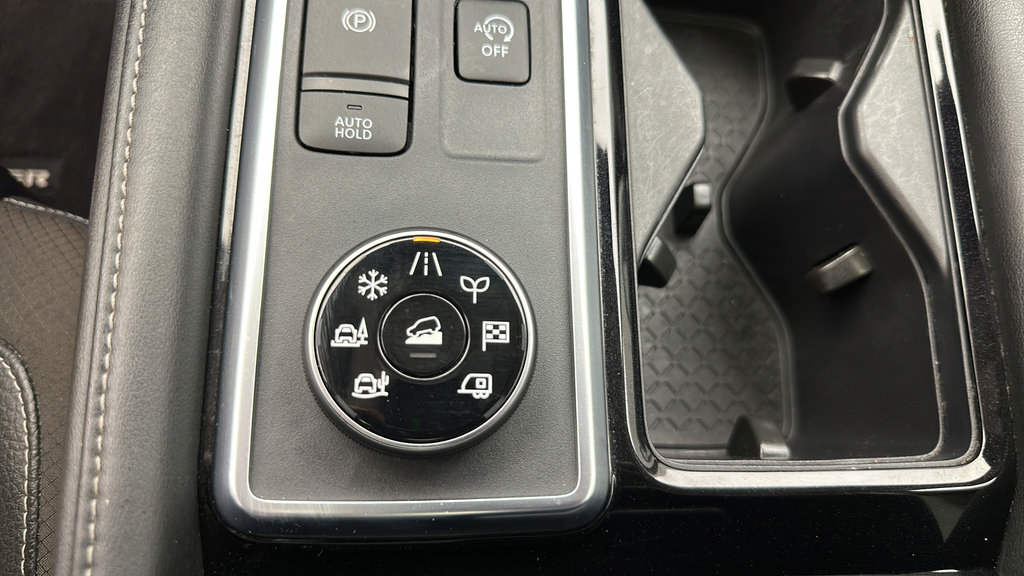 Used 2024 Nissan Pathfinder SL w/ SL Premium Package AWD/4WD image 21