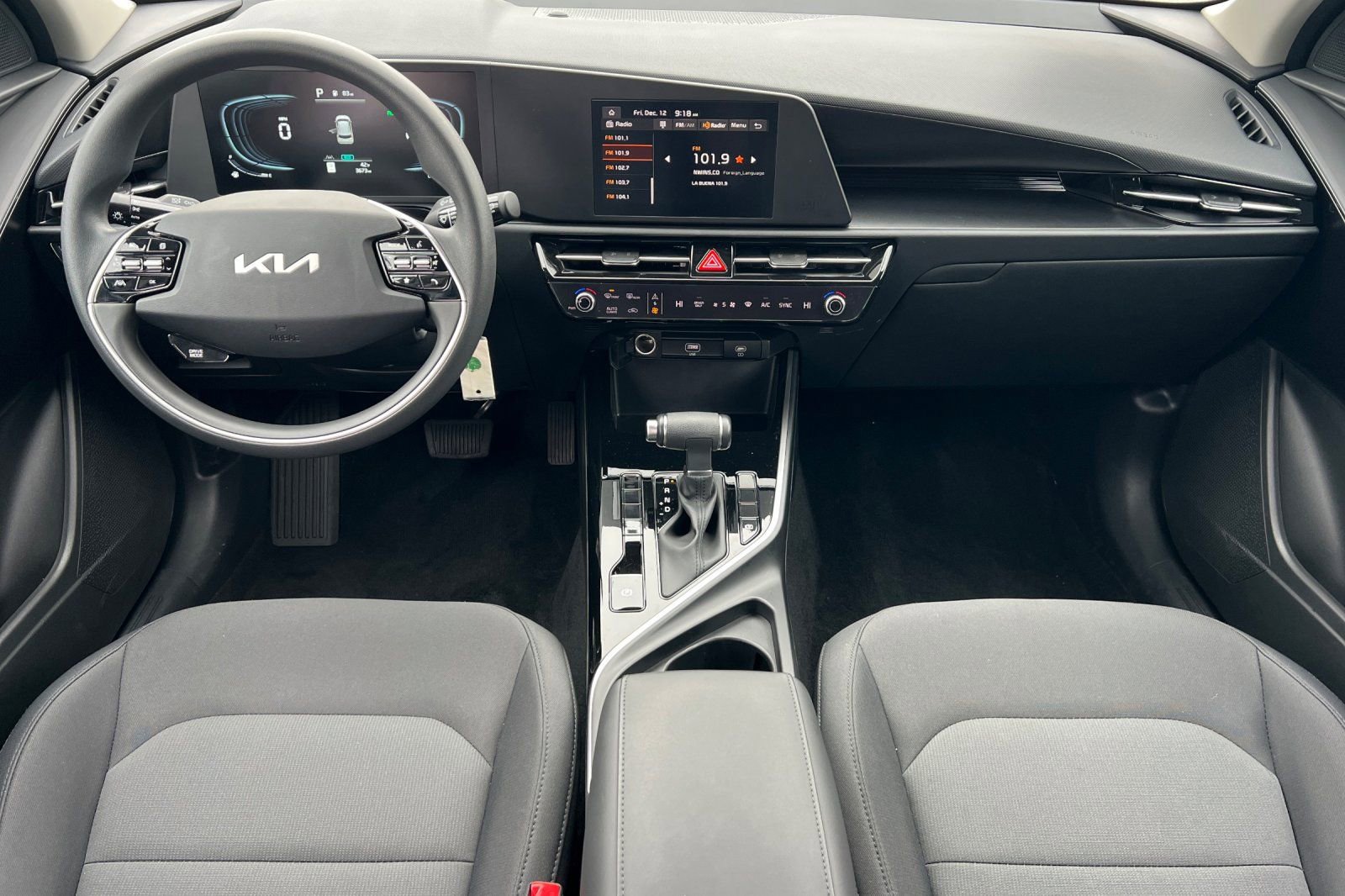Used 2025 Kia Niro LX image 14