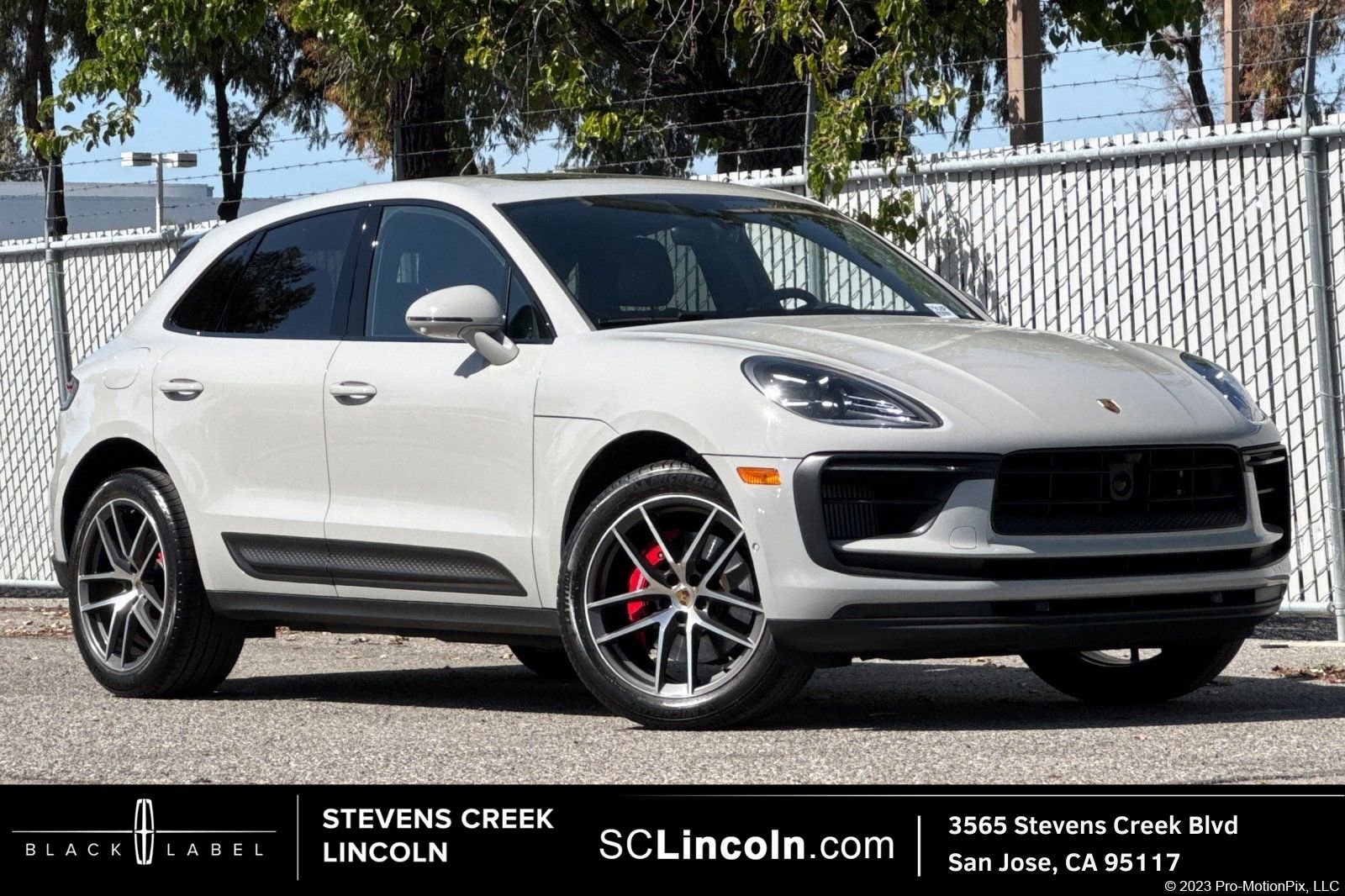 Used 2022 Porsche Macan S image 1
