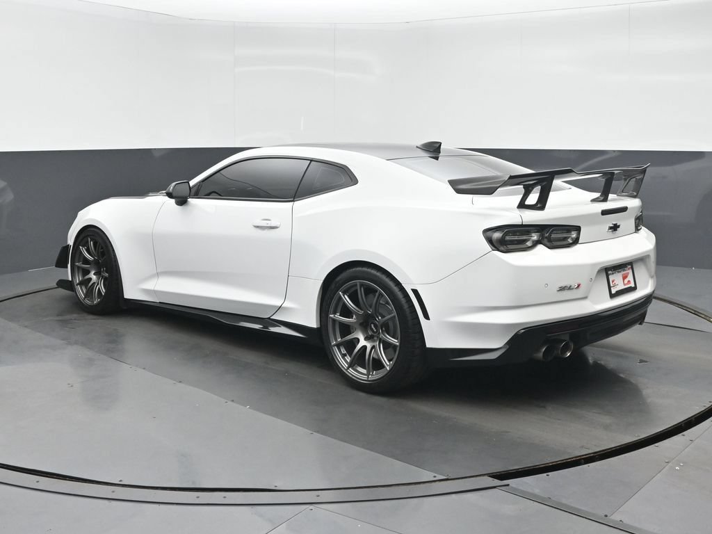 Used 2019 Chevrolet Camaro ZL1 RWD image 5