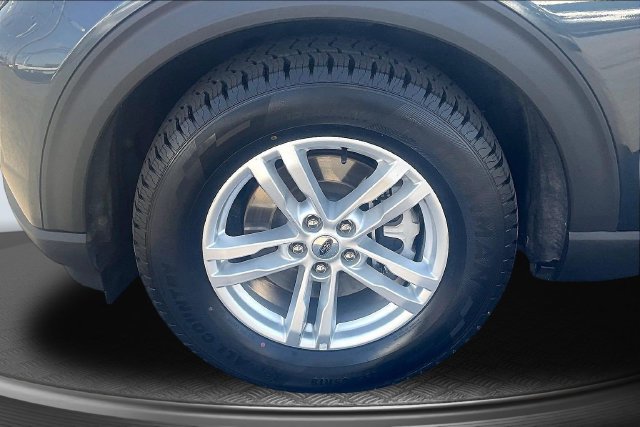 Used 2022 Ford Explorer XLT RWD image 9