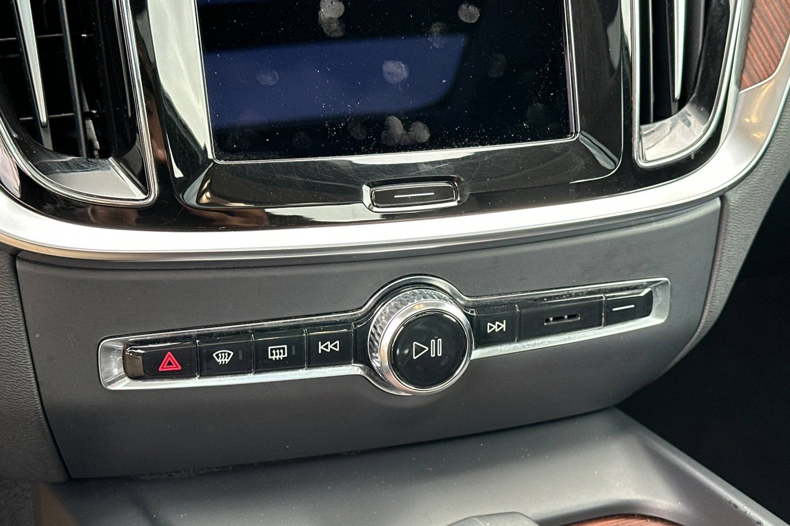 Used 2024 Volvo S60 B5 Plus FWD image 19