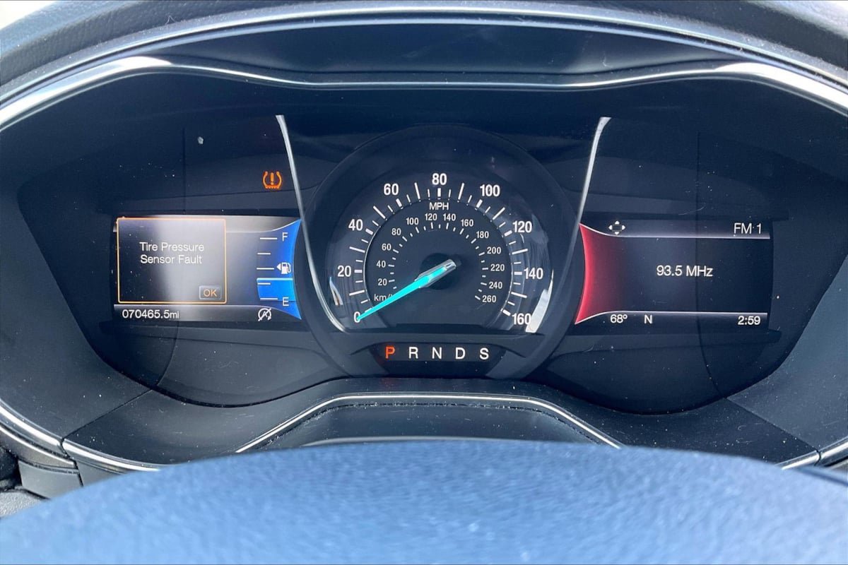Used 2017 Ford Fusion SE w/ Equipment Group 201A image 20