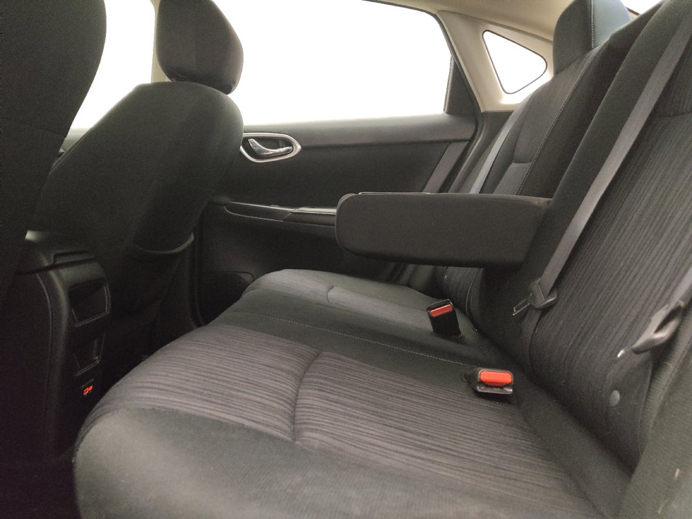 Used 2019 Nissan Sentra SV FWD image 18