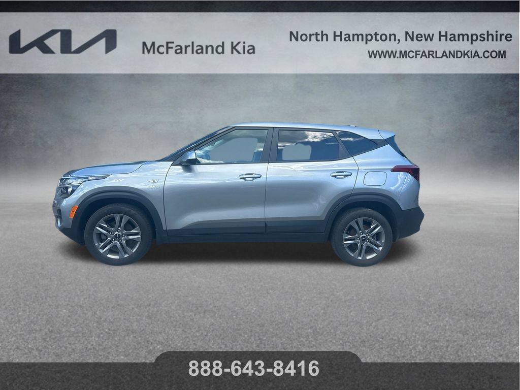 Used 2023 Kia Seltos LX AWD/4WD image 3