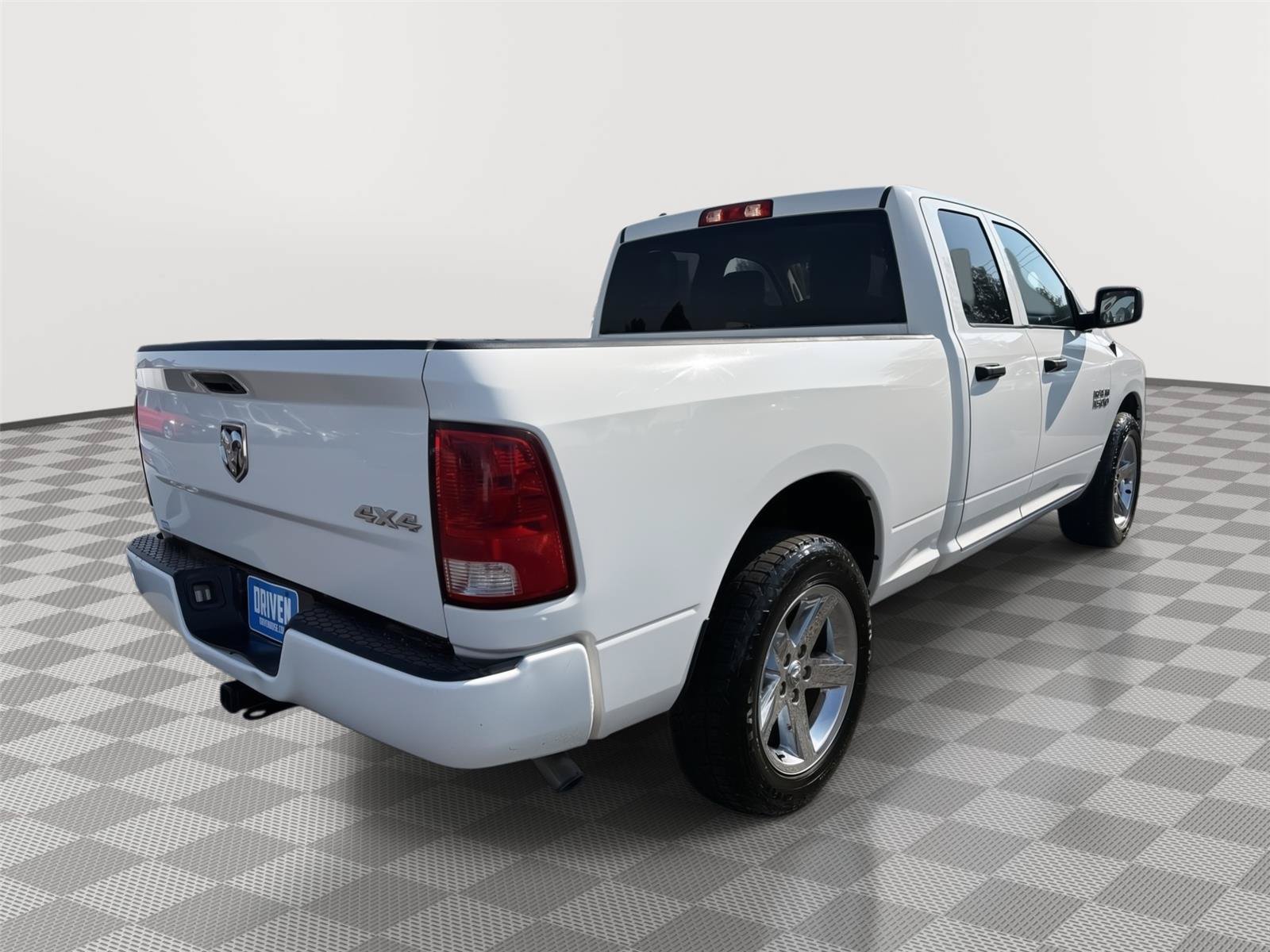 Used 2018 RAM 1500 Express w/ Express Value Package AWD/4WD image 4