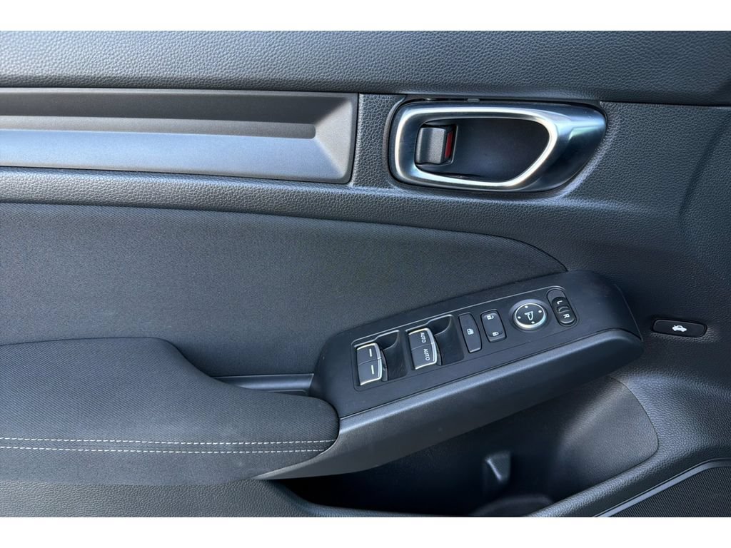 Used 2025 Honda Civic Sport image 11